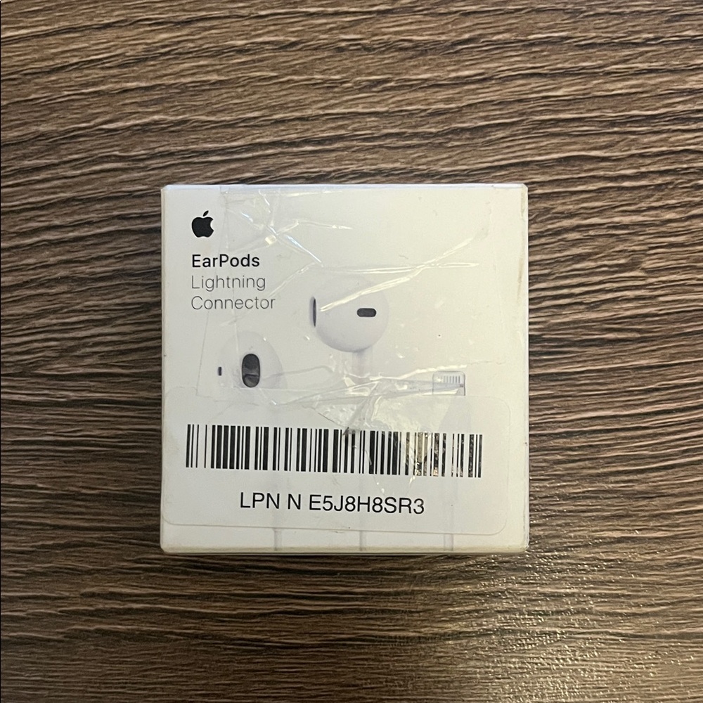 Apple EarPods with Lightning Connector - Classic White